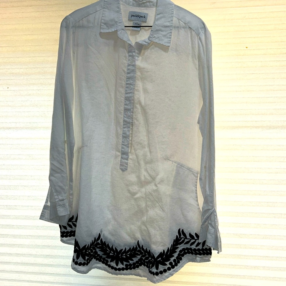 Peck & Peck linen tunic with very dark baby (or black) embroidery